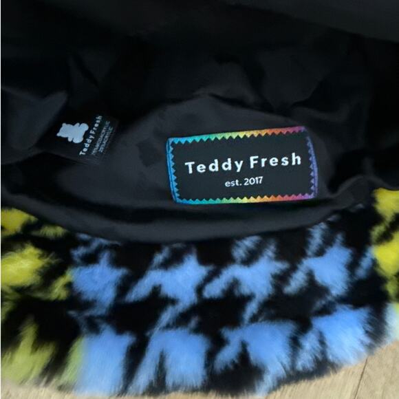 Teddy Fresh Bucket Hat Faux Fur Houndstooth One Size Multicolor